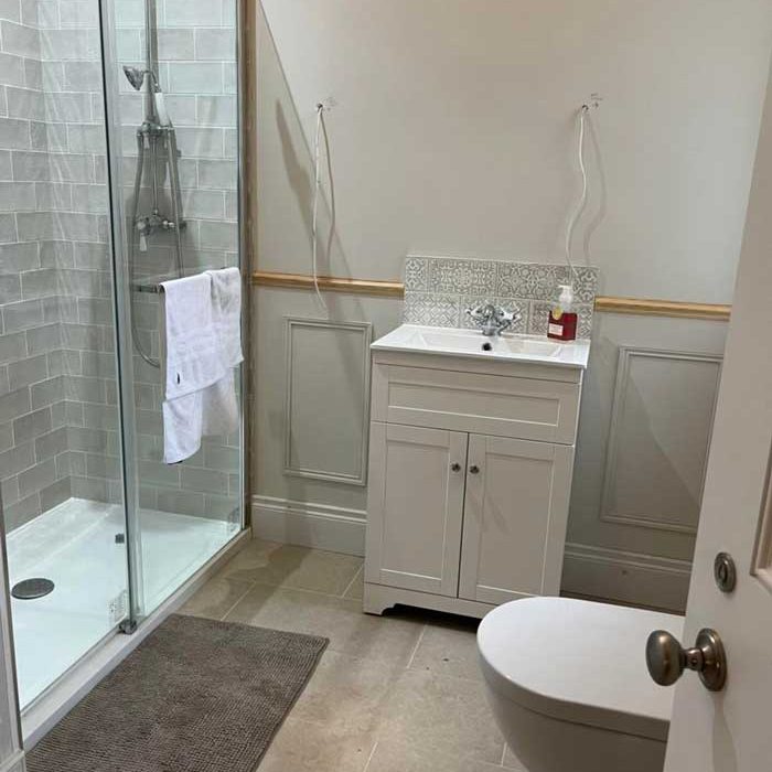 JD Joinery wall panelling in bathroom